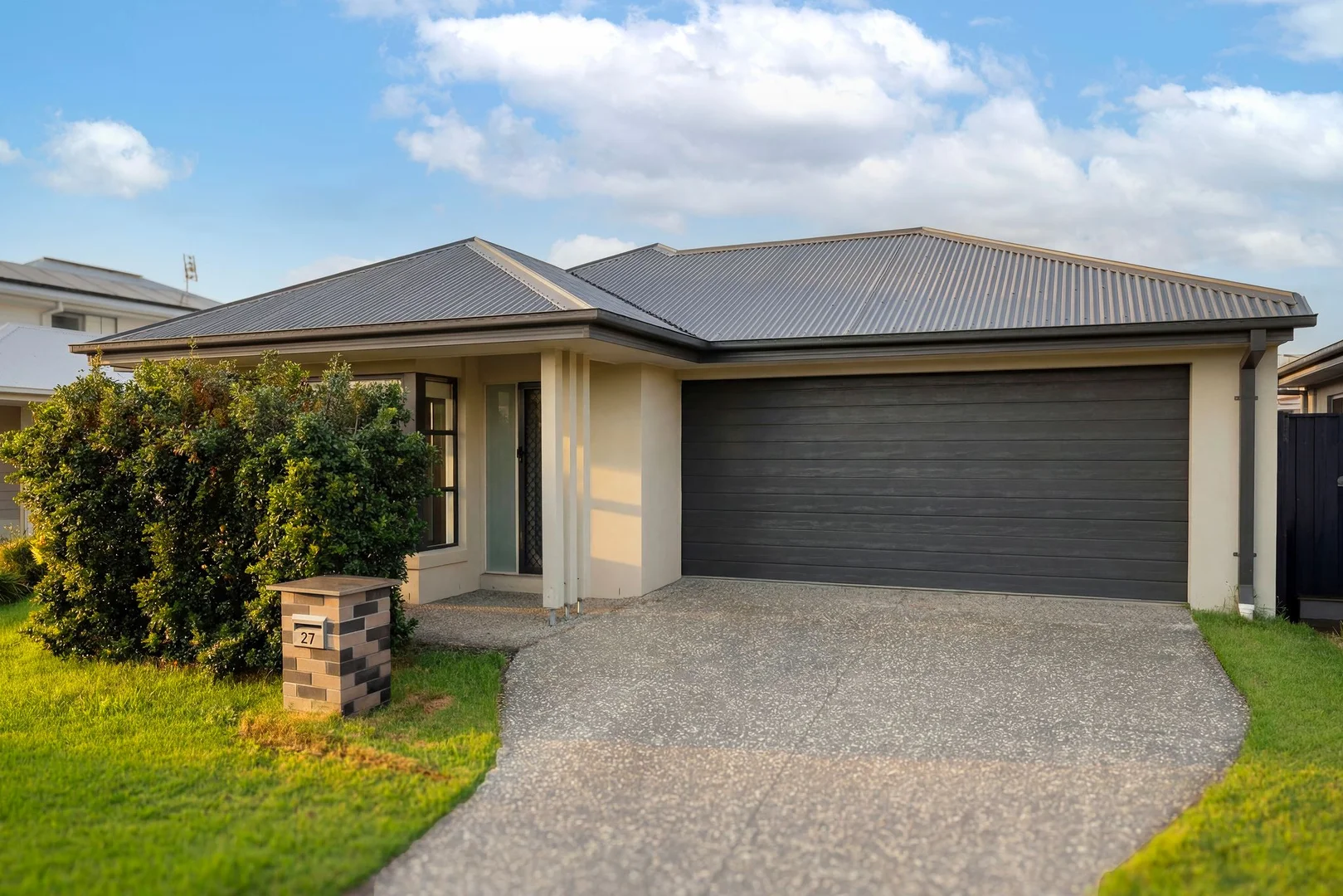 27 Tadorna Street, Palmview QLD 4553