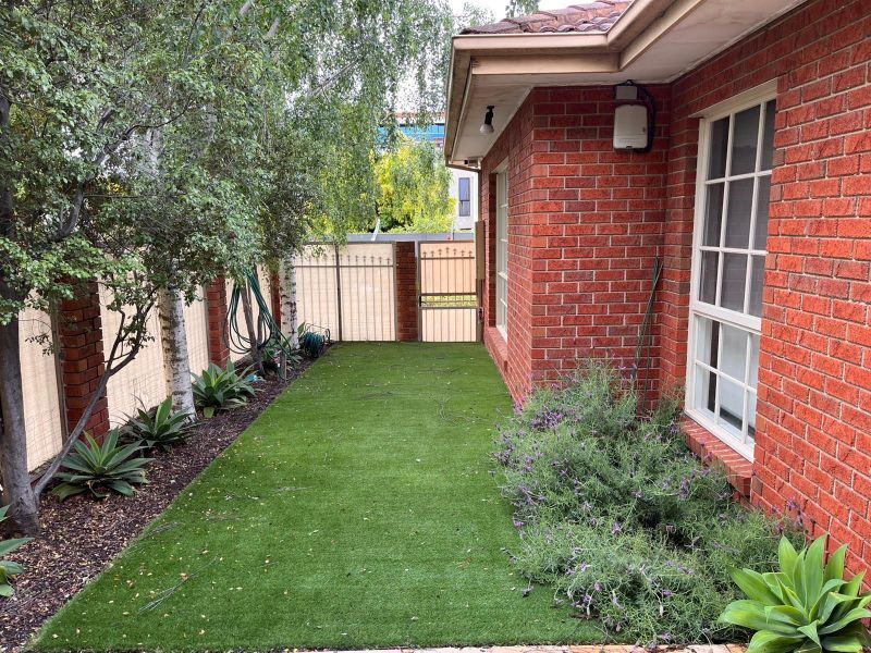 3 bedrooms Semi-Detached in 3 Sea View Street CAULFIELD SOUTH VIC, 3162
