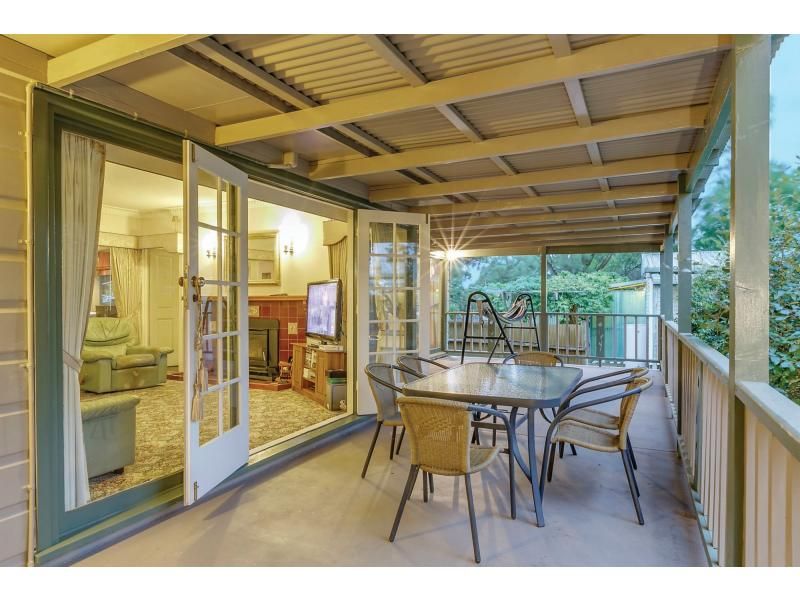 64 School Road, CAMBRIAN HILL VIC 3352, Image 2