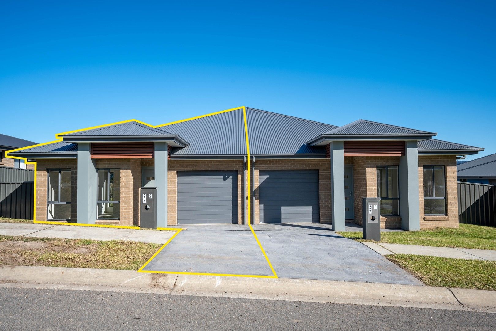 3 bedrooms Duplex in 2/22 Pioneer Drive MORISSET NSW, 2264