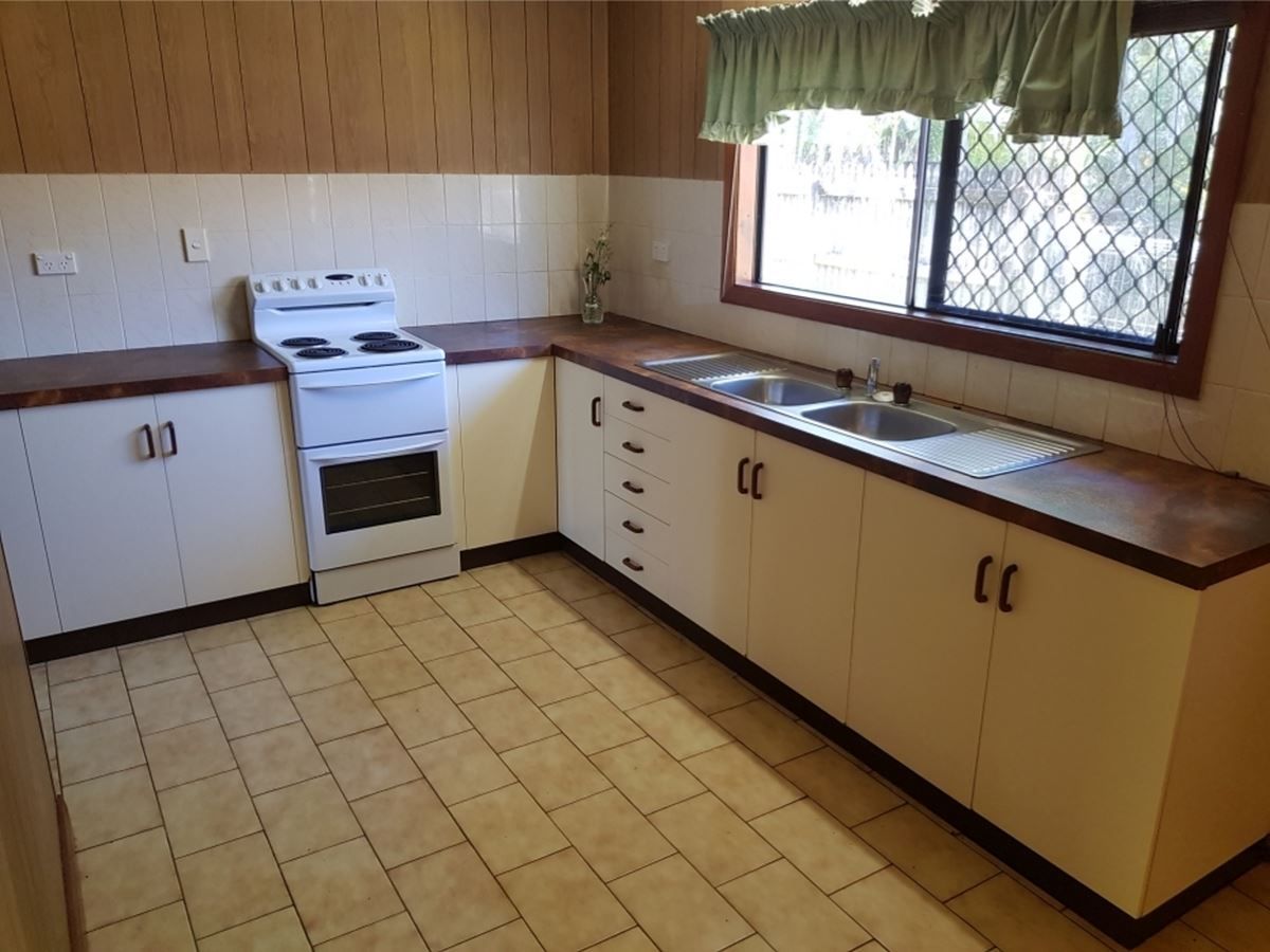 2 KATOORA, Innisfail Estate QLD 4860 House For Rent 480 Domain