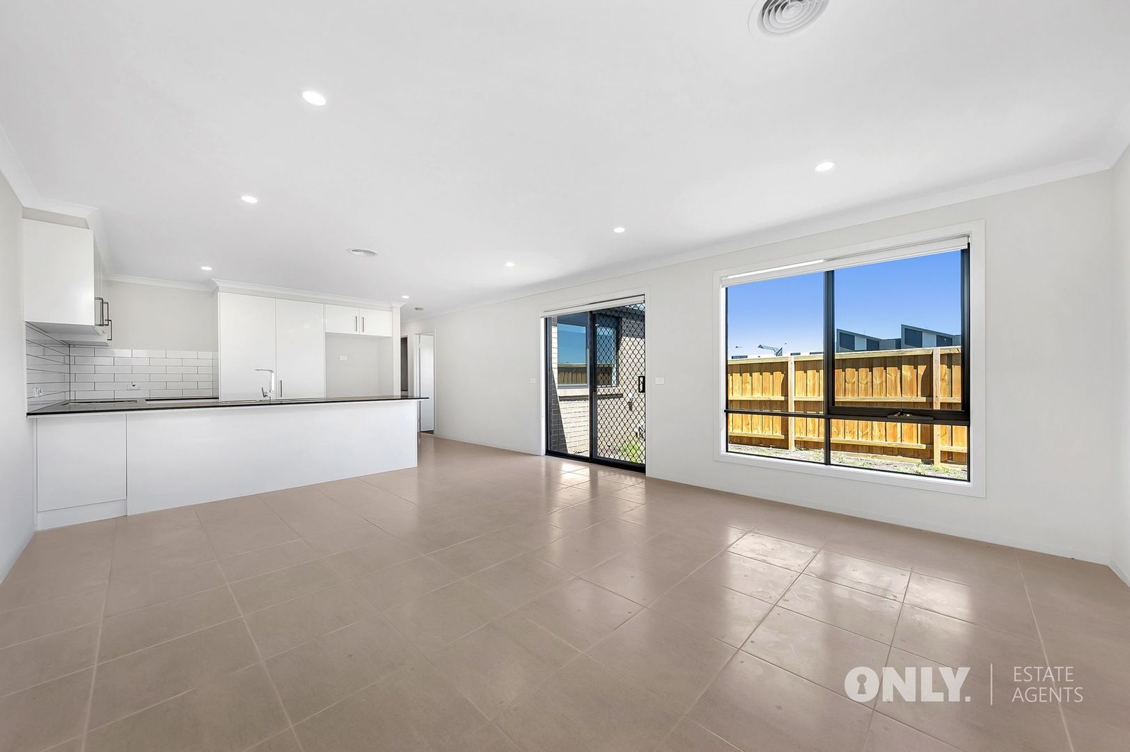 32 Hartney Avenue, Pakenham VIC 3810, Image 1