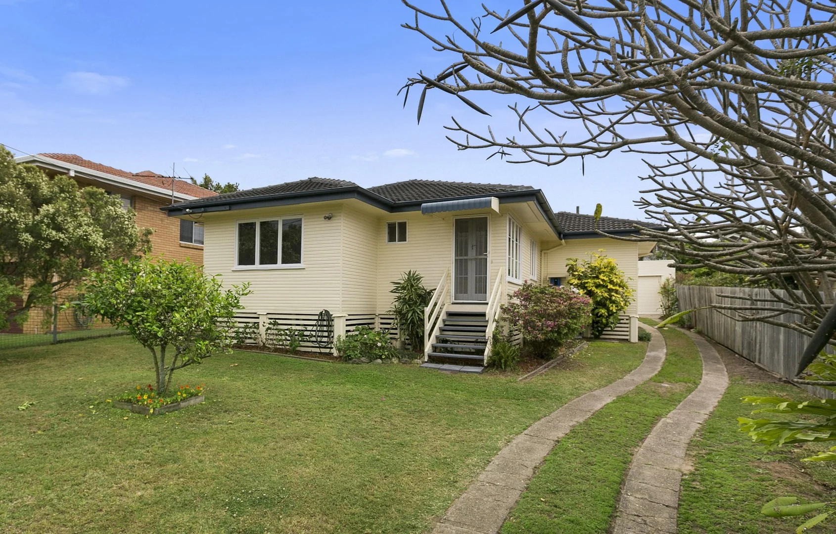 Primary image of 17 Tamaree Avenue, Wynnum QLD 4178
