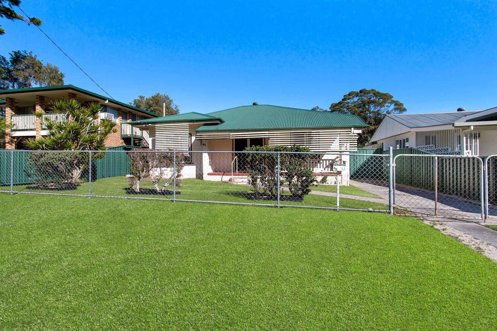 3 bedrooms House in 45 Captain Cook Parade DECEPTION BAY QLD, 4508