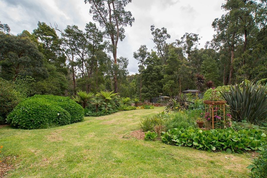 20 Aura Vale Road, Menzies Creek VIC 3159, Image 2