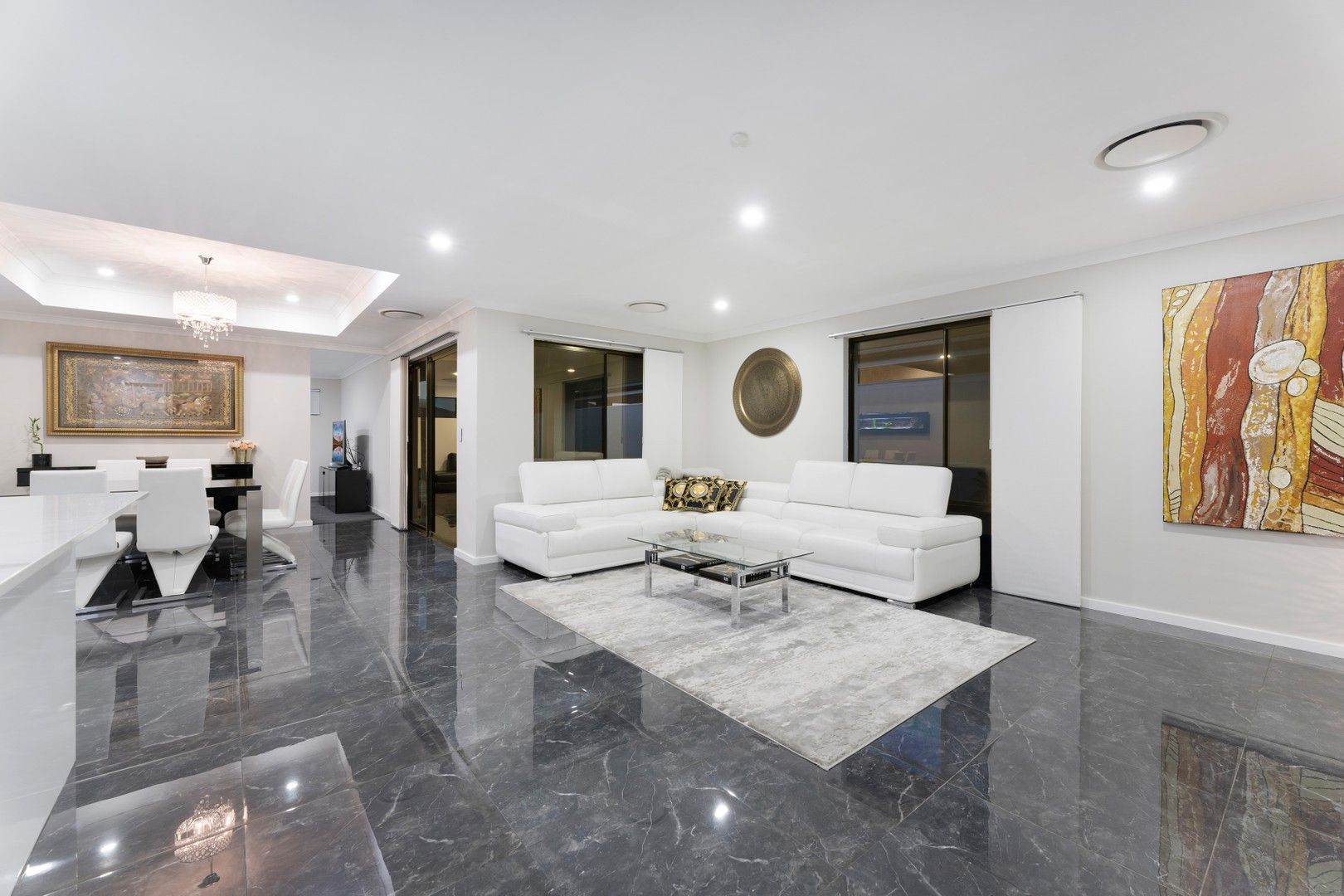 4 bedrooms House in 10 Magos Way AVELEY WA, 6069