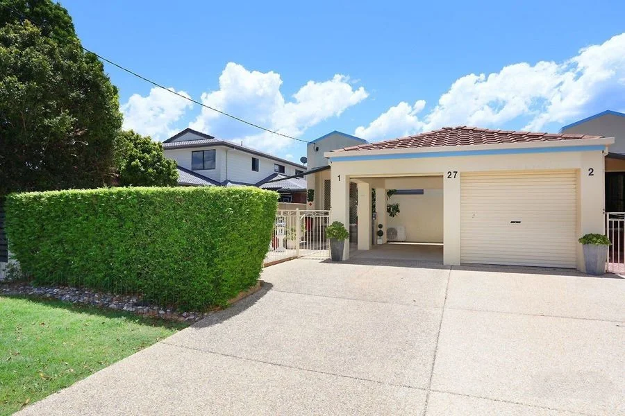 1/27 Eider Avenue, Paradise Point QLD 4216