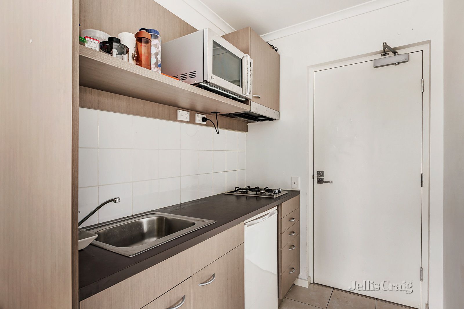 10/14 Spring Street, Box Hill VIC 3128, Image 2