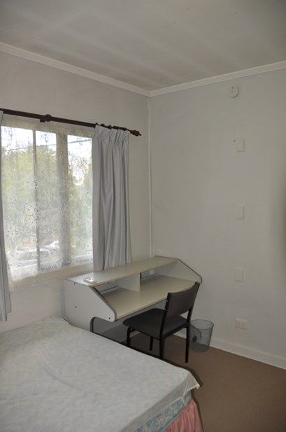 Room2/188 Nyleta Street, Coopers Plains QLD 4108, Image 2