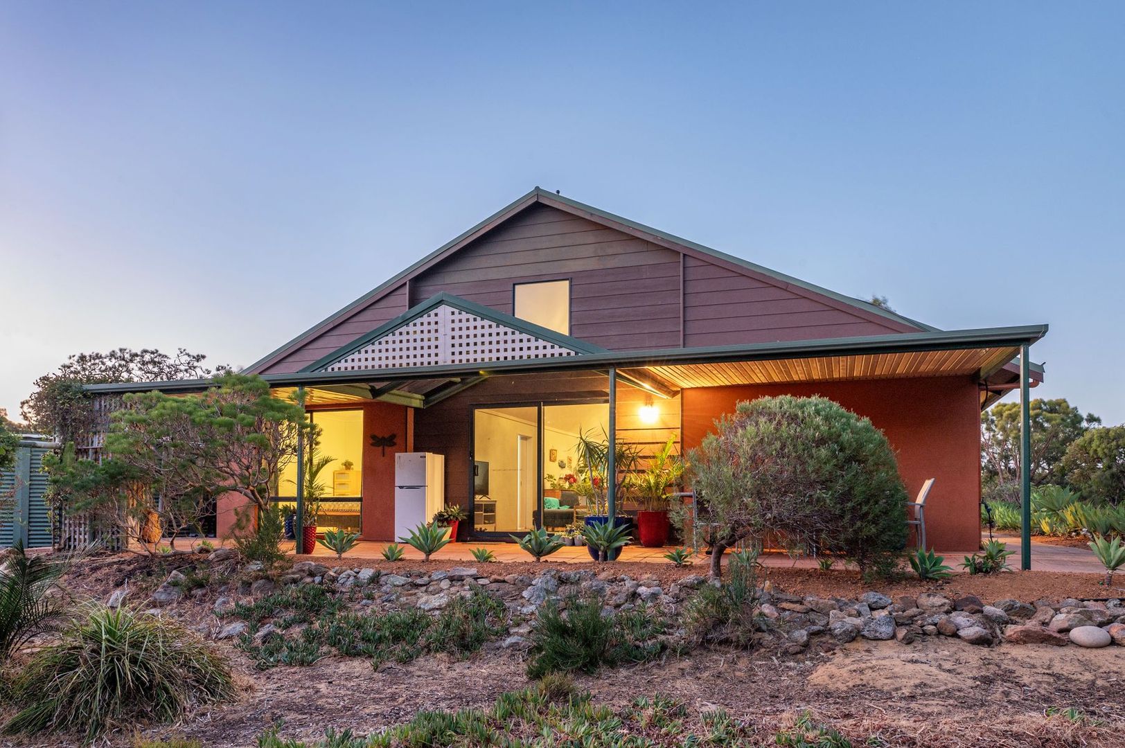 64 Sainsbury Loop, Yallingup WA 6282, Image 2