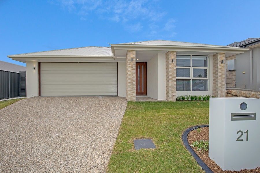 4 bedrooms House in 21 Gatina Crescent COOMERA QLD, 4209