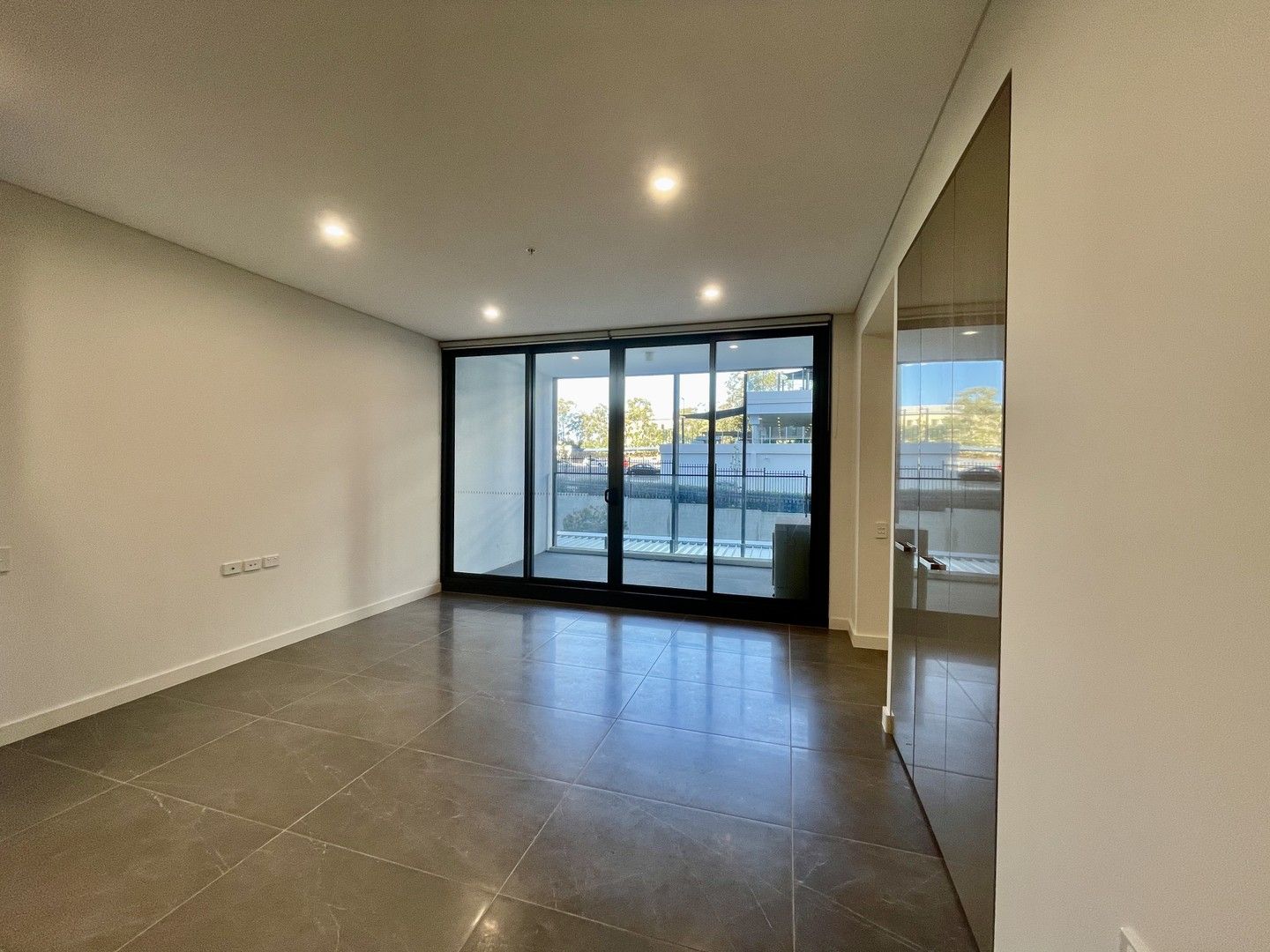 2 bedrooms Apartment / Unit / Flat in 609C/101 Waterloo Road MACQUARIE PARK NSW, 2113