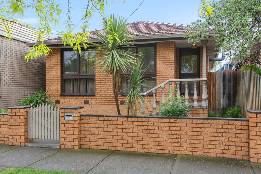 37 Charles Street, Seddon VIC 3011 House For Rent 460 Domain