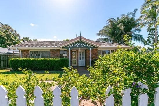 3 bedrooms Apartment / Unit / Flat in Watsonia Avenue MAROOCHYDORE QLD, 4558