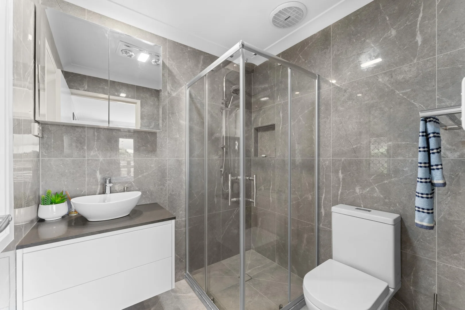 Additional image 13 of 22 Sunrise Crescent, Regents Park QLD 4118