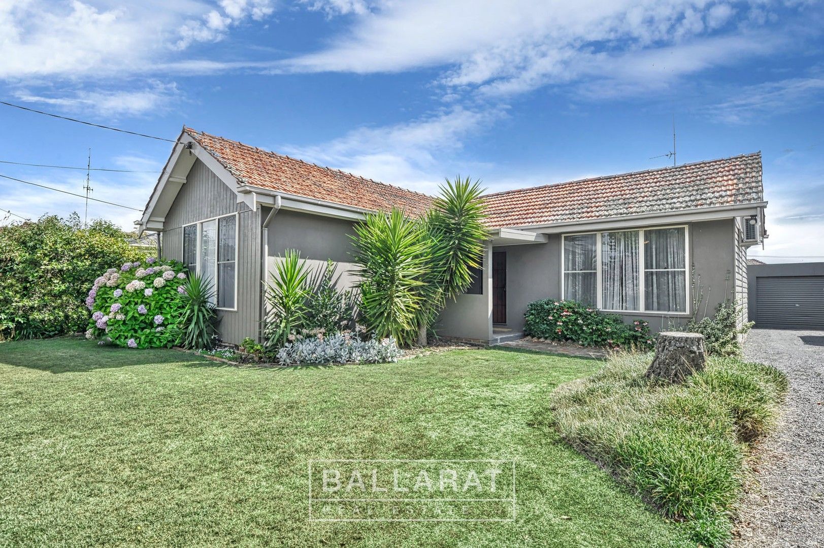 3 bedrooms House in 14 Orama Avenue WENDOUREE VIC, 3355