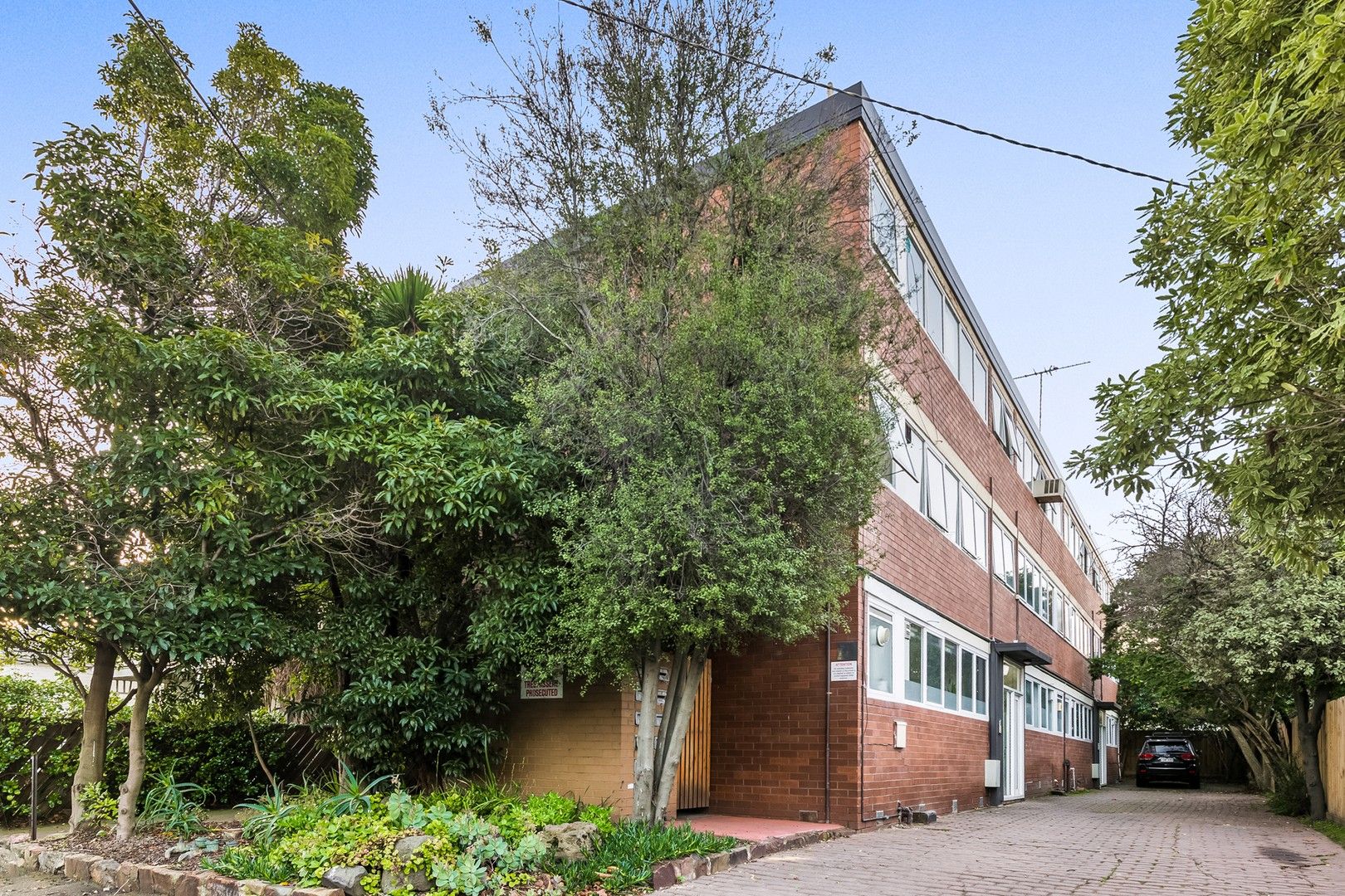 1 bedrooms Apartment / Unit / Flat in 11/7-9 Ann Street WINDSOR VIC, 3181