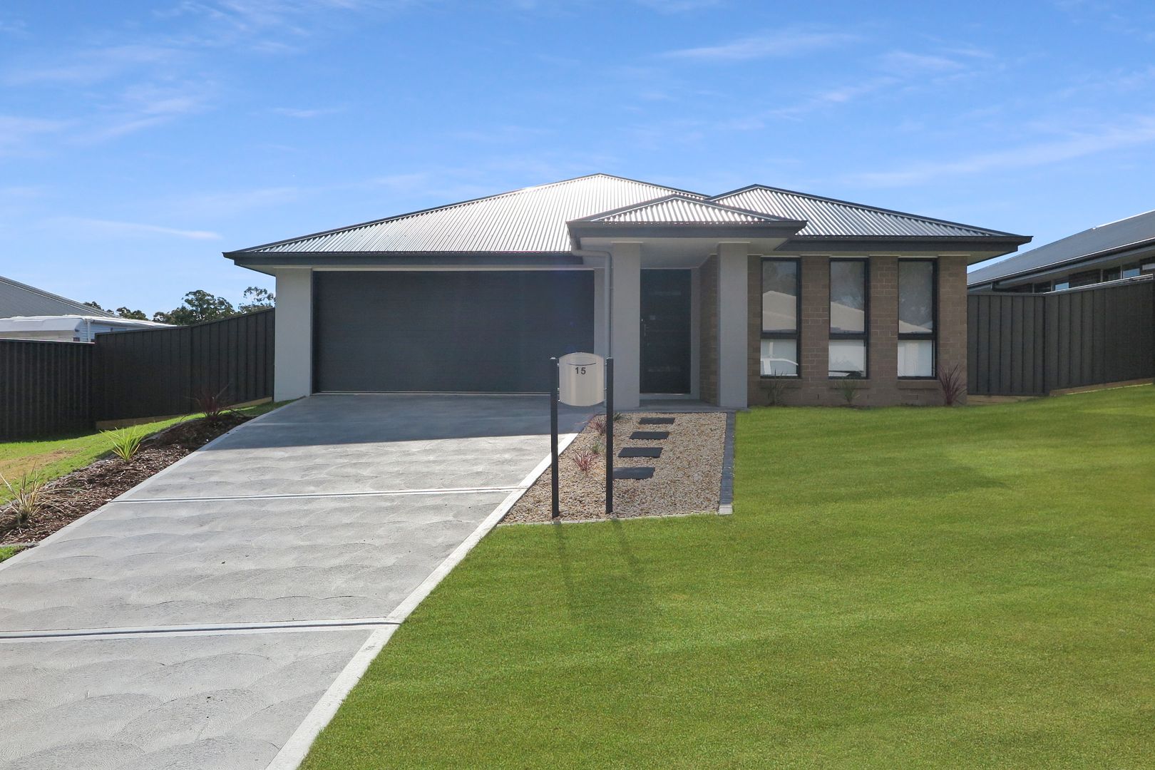 4 bedrooms House in 15 Dianella Crescent PAXTON NSW, 2325