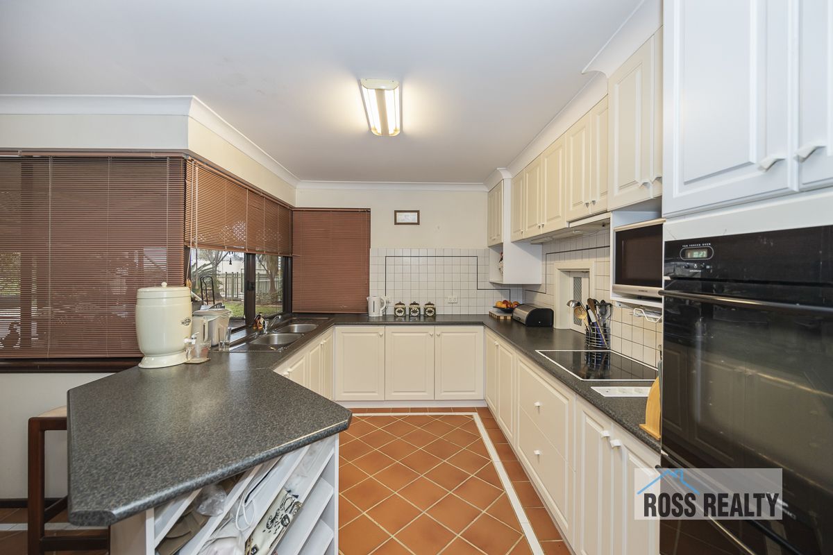 14 Rokebury Way, Morley WA 6062, Image 2