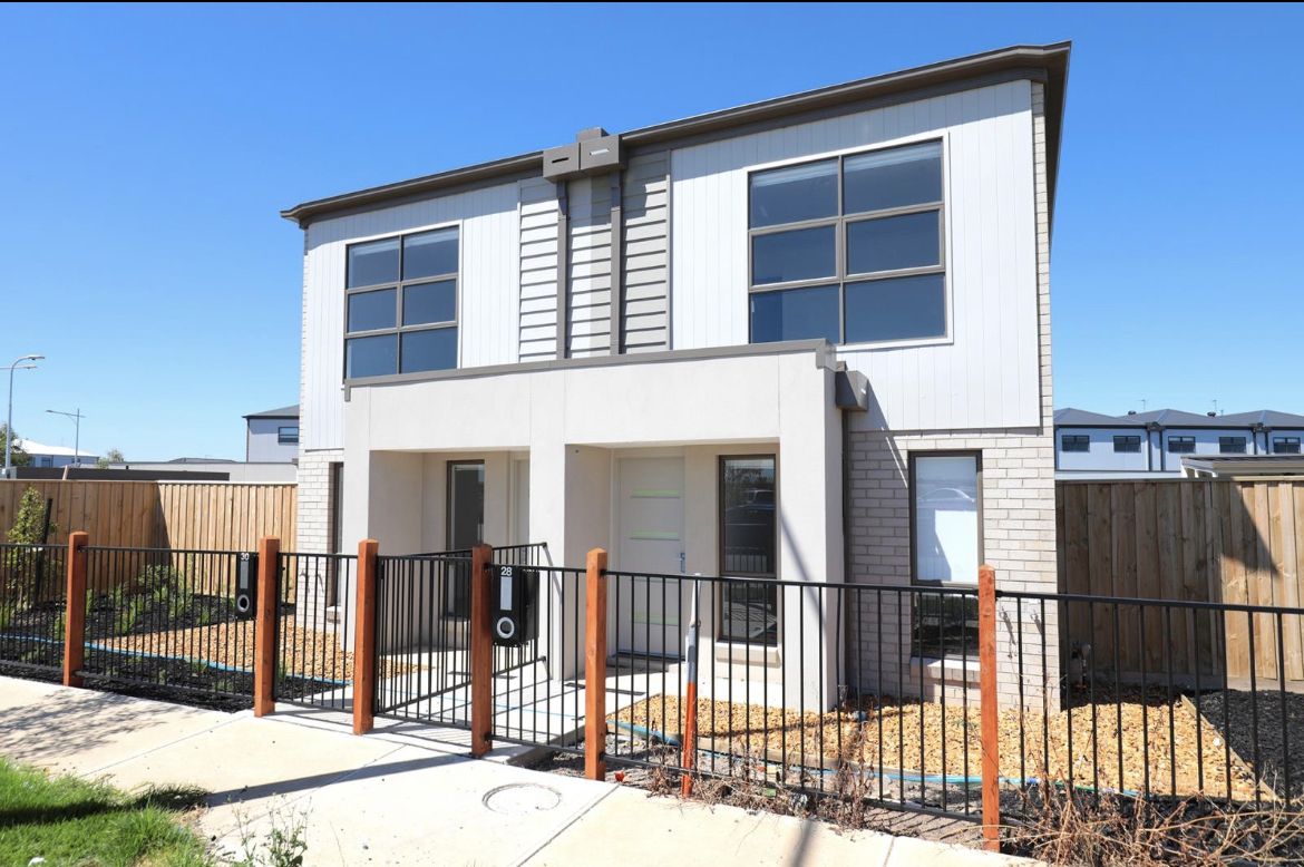 28 Paramount Boulevard, Wyndham Vale VIC 3024 House For Rent 360