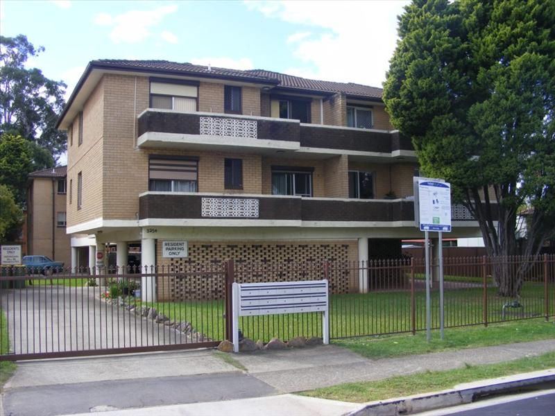 Fairfield NSW 2165, Image 0