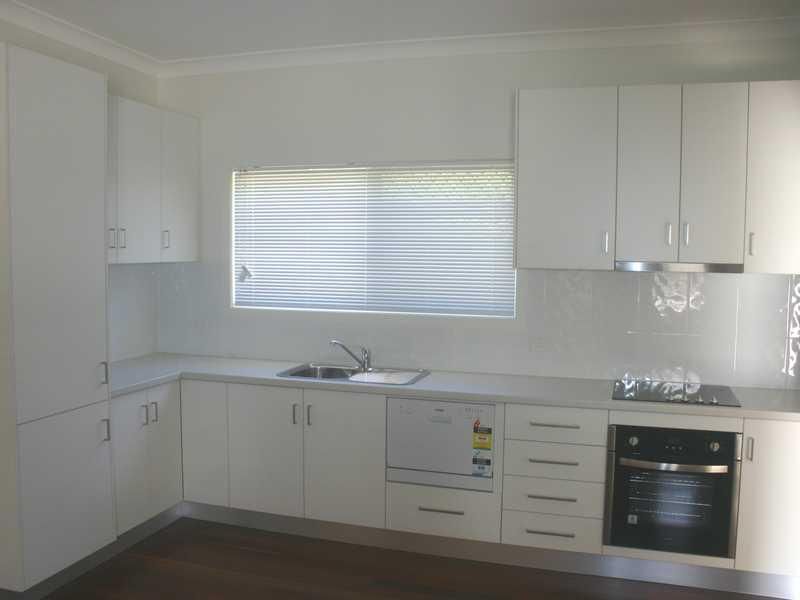 Unit 2/1A Kennedy Street, BUNDABERG WEST QLD 4670, Image 2