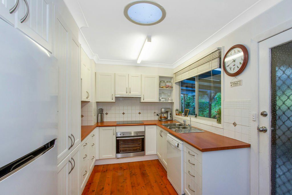 4 Gull Place, Tascott NSW 2250, Image 2