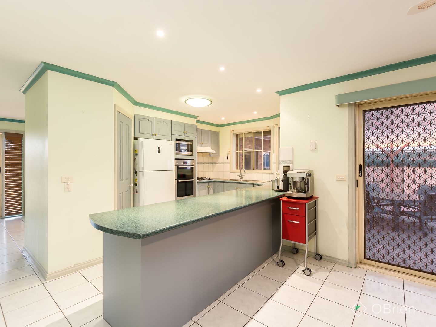 2 Honeysuckle Avenue, Hillside VIC 3037, Image 1