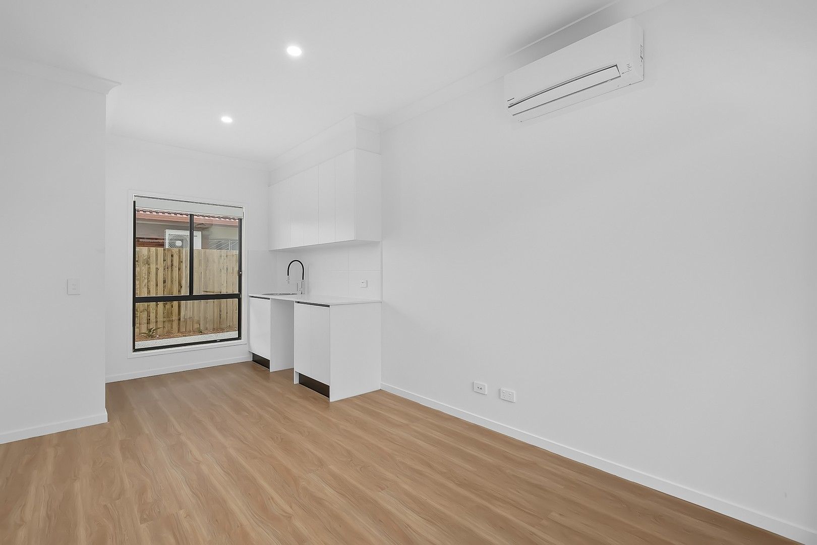 1 bedrooms Apartment / Unit / Flat in 1A/99 Pembroke Street CARINA QLD, 4152