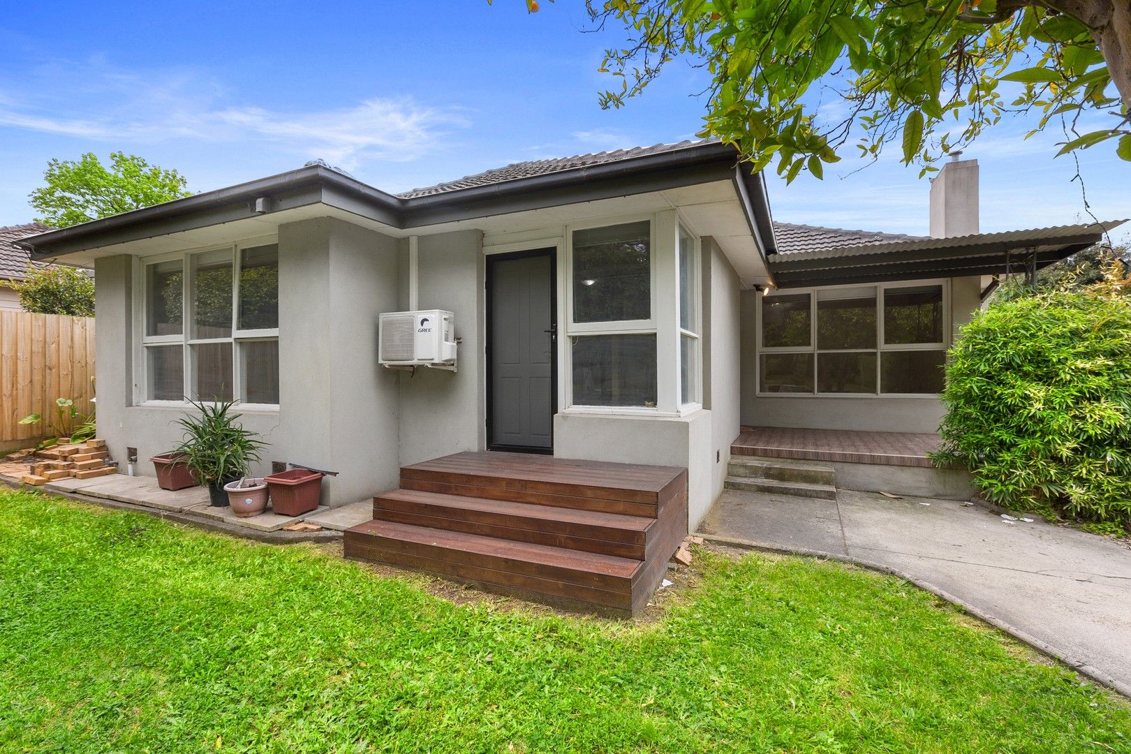 3 bedrooms Apartment / Unit / Flat in 1/97 Rooks Road MITCHAM VIC, 3132