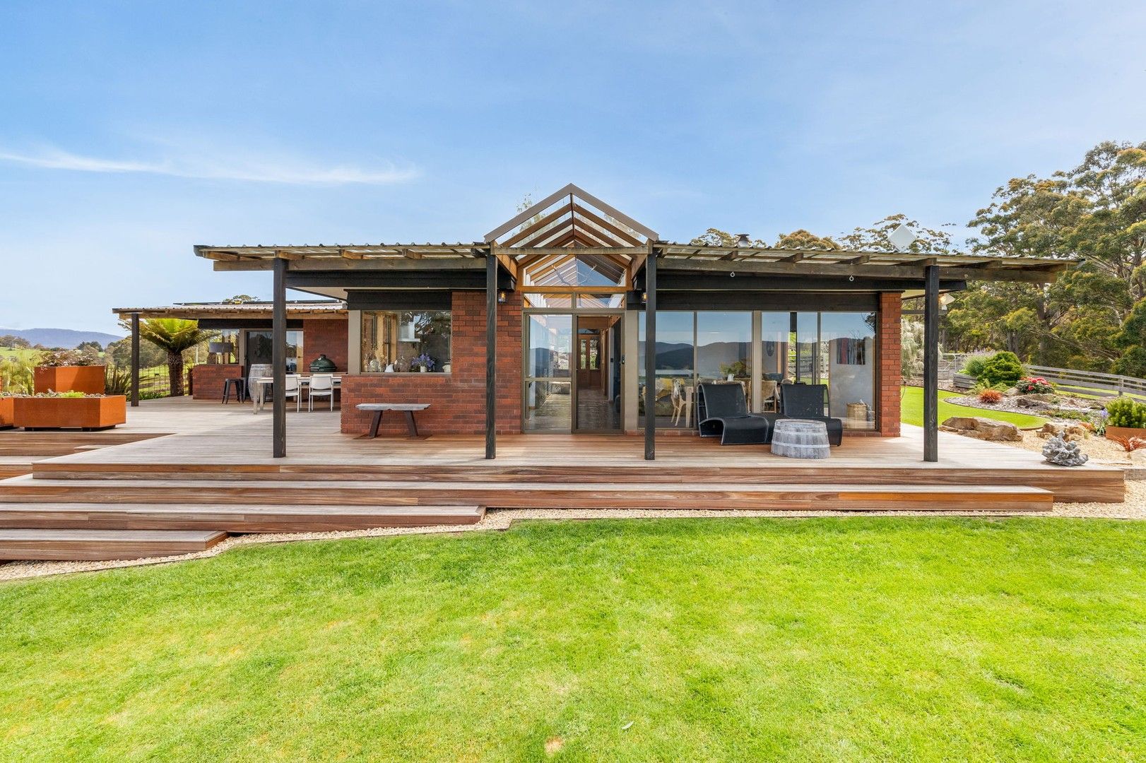 3 bedrooms House in 249 Missing Link Road WATTLE GROVE TAS, 7109