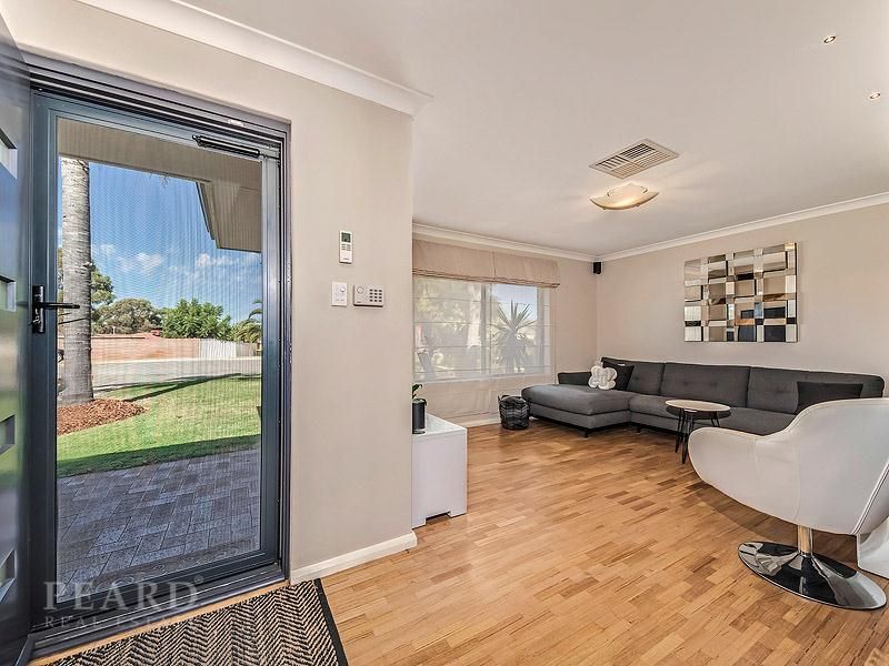 6 Genoa Close, Ballajura WA 6066, Image 1