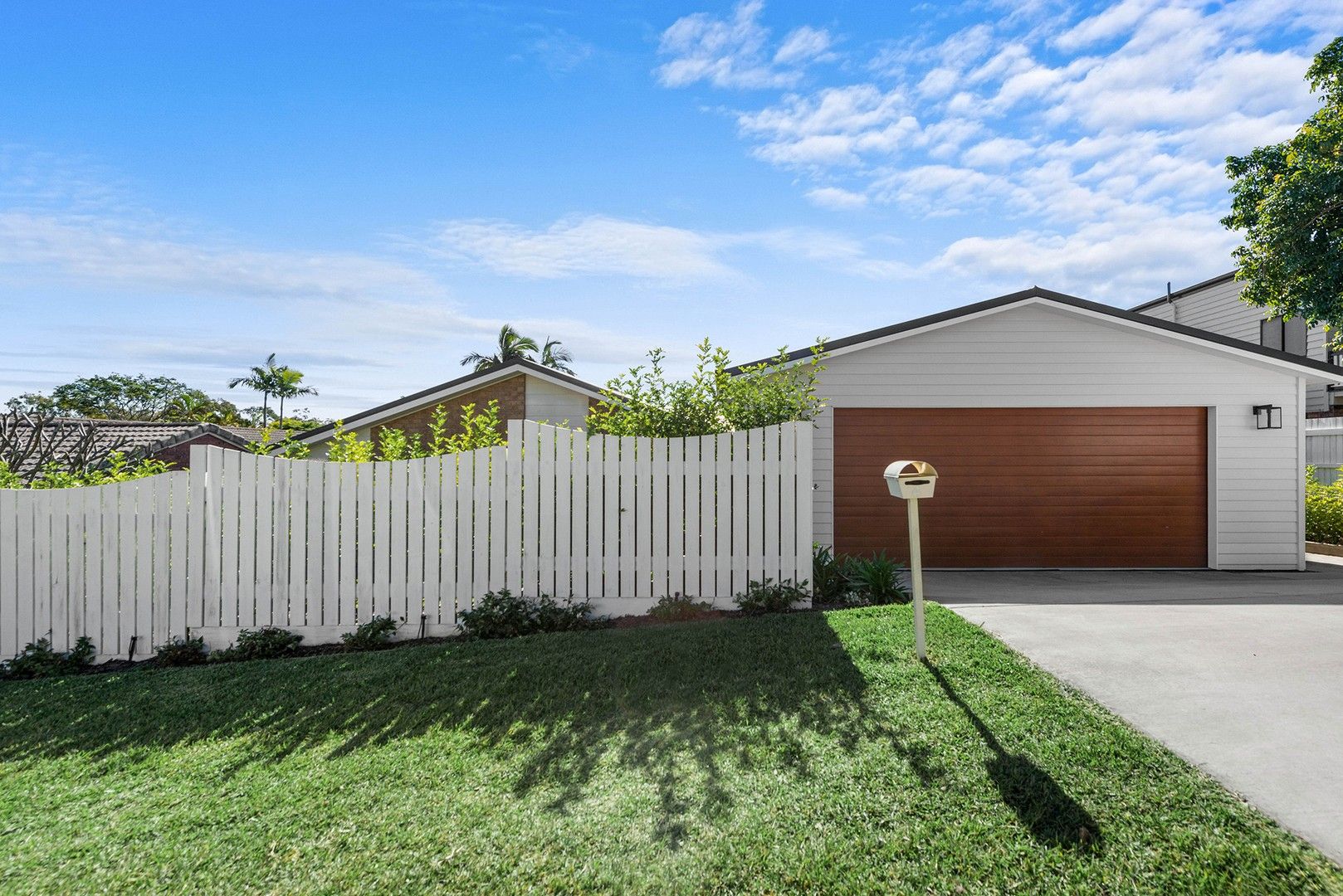 4 Peppertree Street, Sinnamon Park QLD 4073, Image 0
