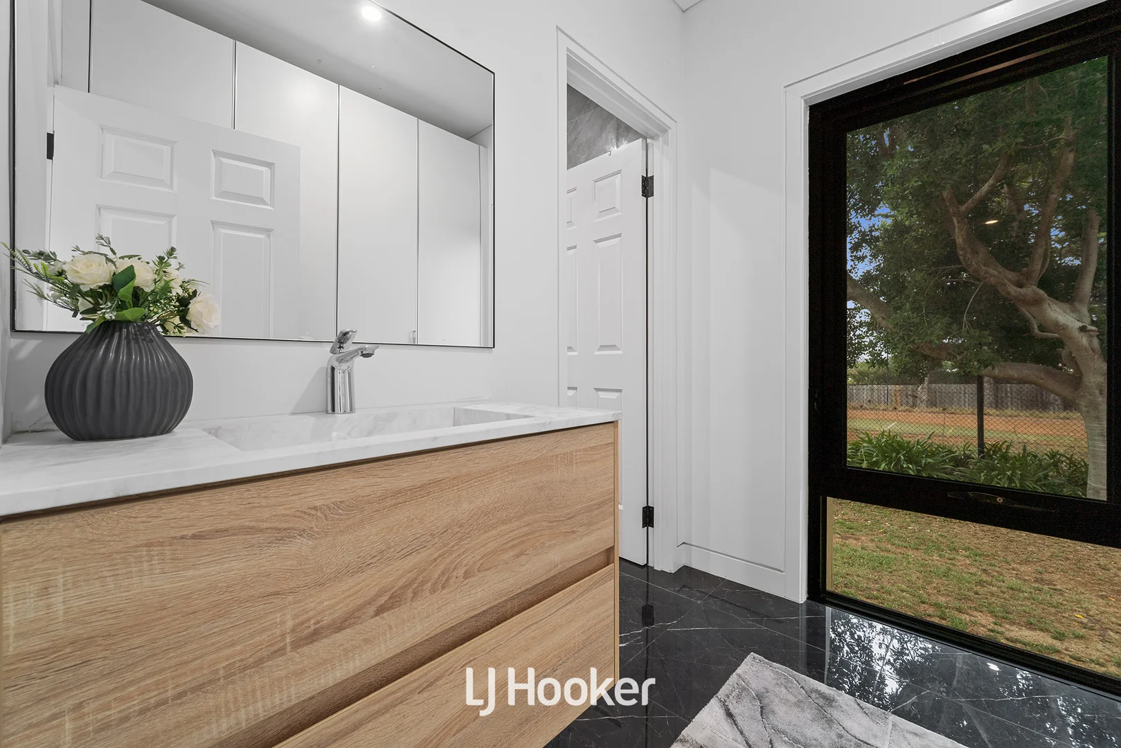 Additional image 26 of 51 - 52 Carolyn Close, Narre Warren North VIC 3804