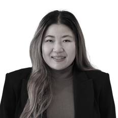 Lu (Julia) Cao, Sales representative