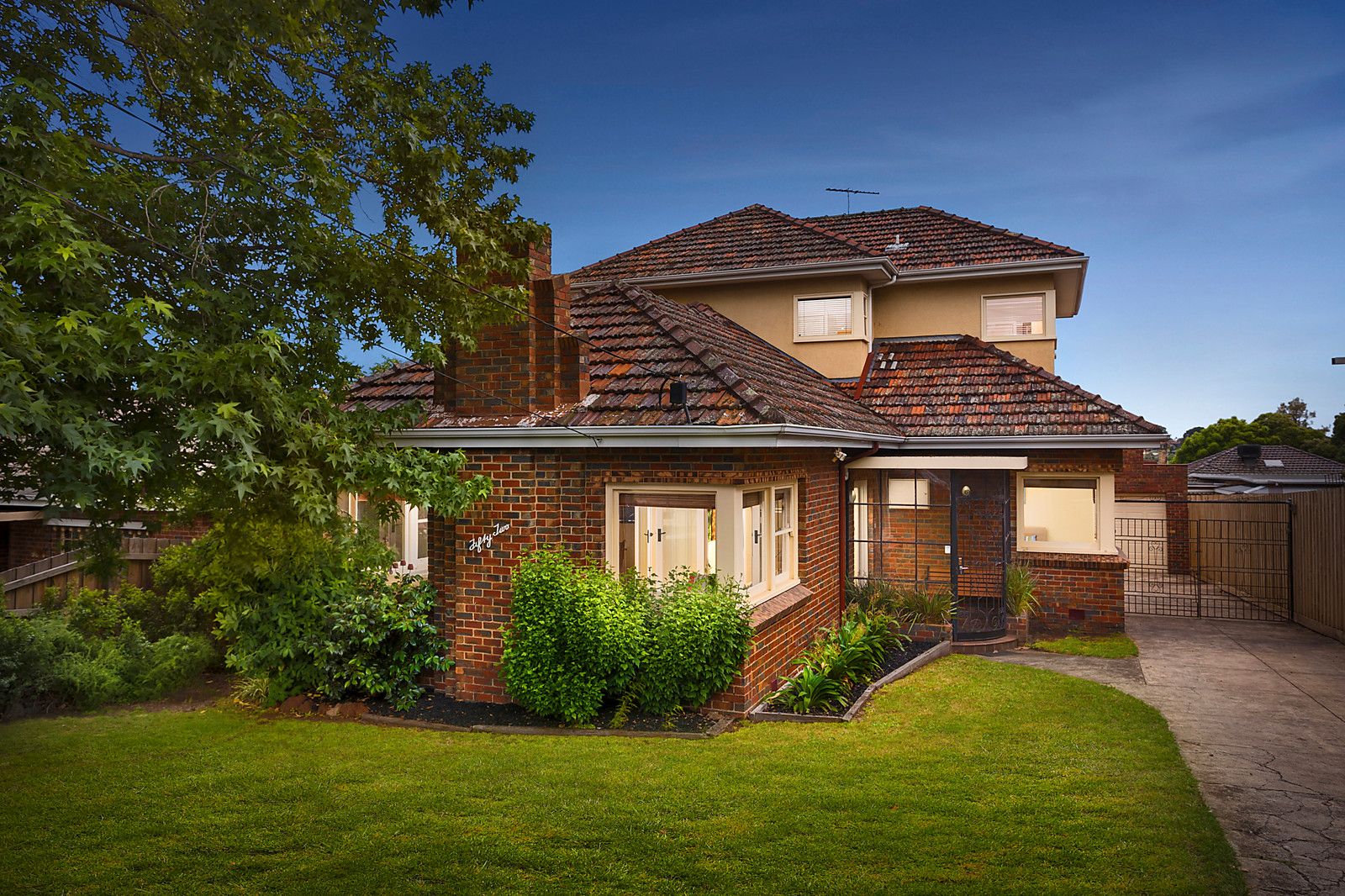 52 Bournian Avenue, Strathmore VIC 3041