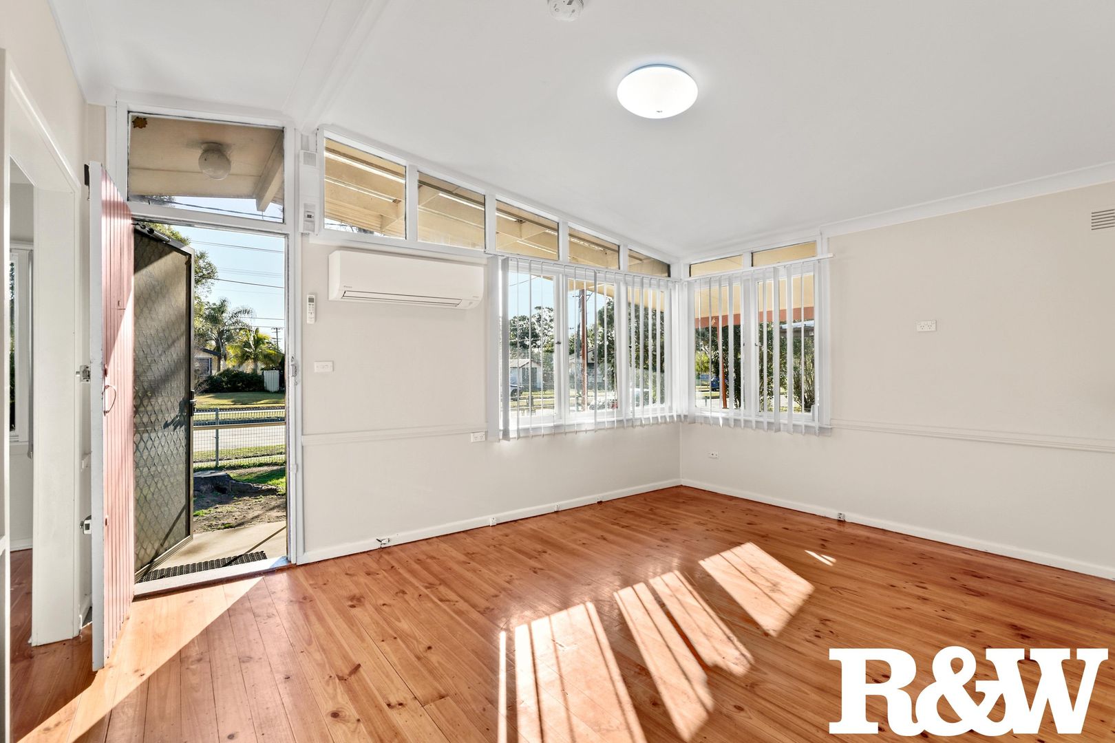 440 Luxford Road, Lethbridge Park NSW 2770, Image 2