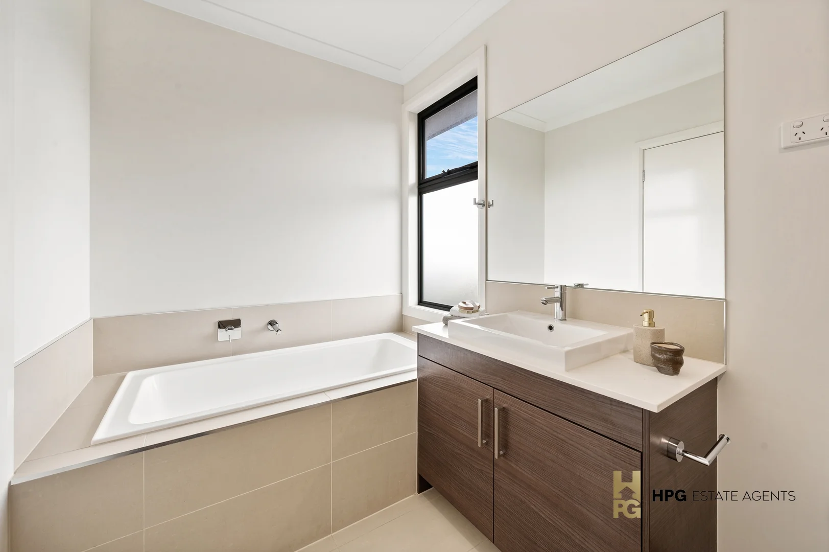 Additional image 12 of 2/40 McNamara Avenue, Airport West VIC 3042