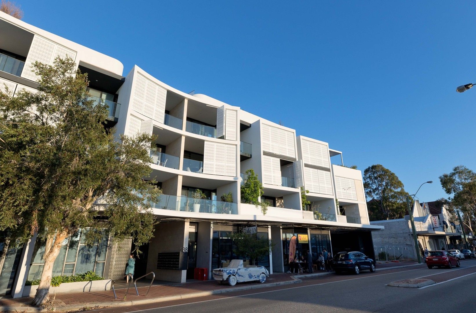 3 bedrooms Apartment / Unit / Flat in 238 Oxford Street LEEDERVILLE WA, 6007