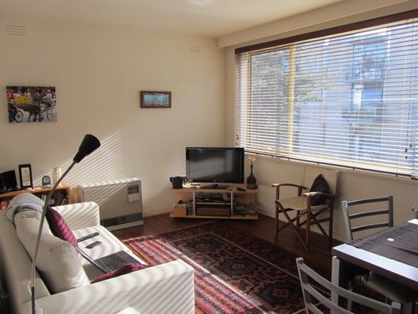 2 bedrooms Apartment / Unit / Flat in 8/97 Barkly Street ST KILDA VIC, 3182