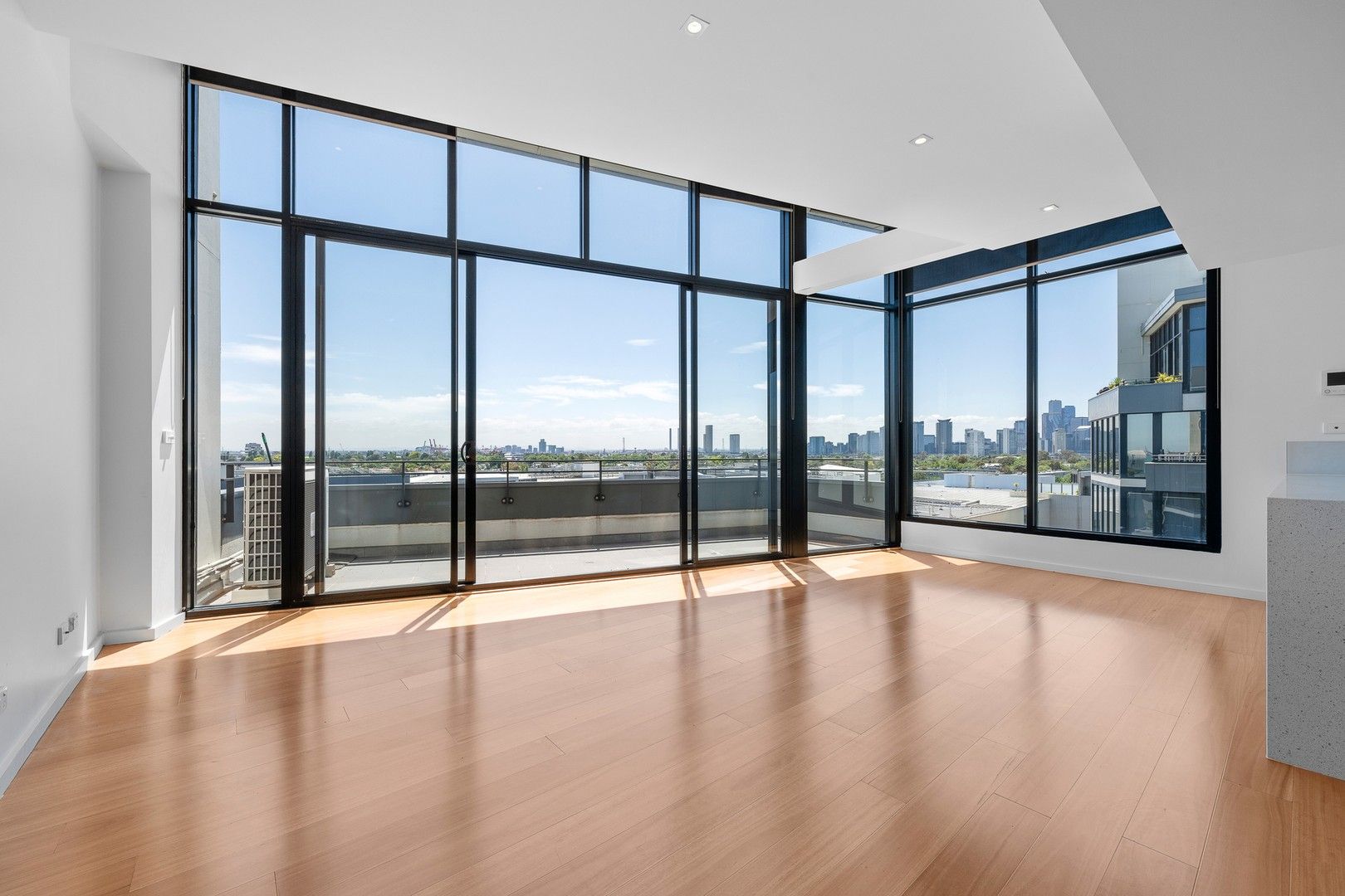 2 bedrooms Apartment / Unit / Flat in 807/55 Bay Street PORT MELBOURNE VIC, 3207