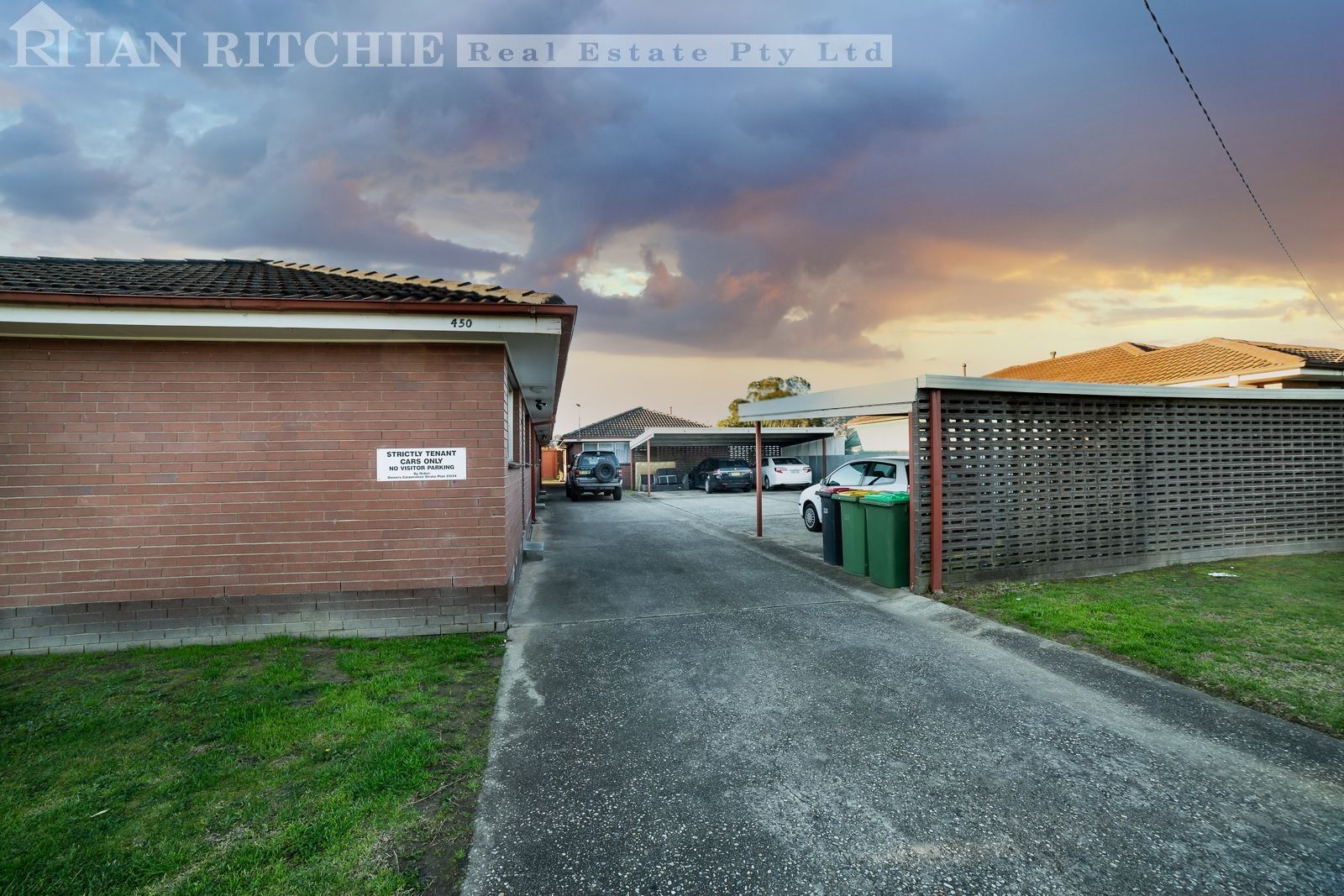 2 bedrooms Apartment / Unit / Flat in 5/450 Douglas Road LAVINGTON NSW, 2641