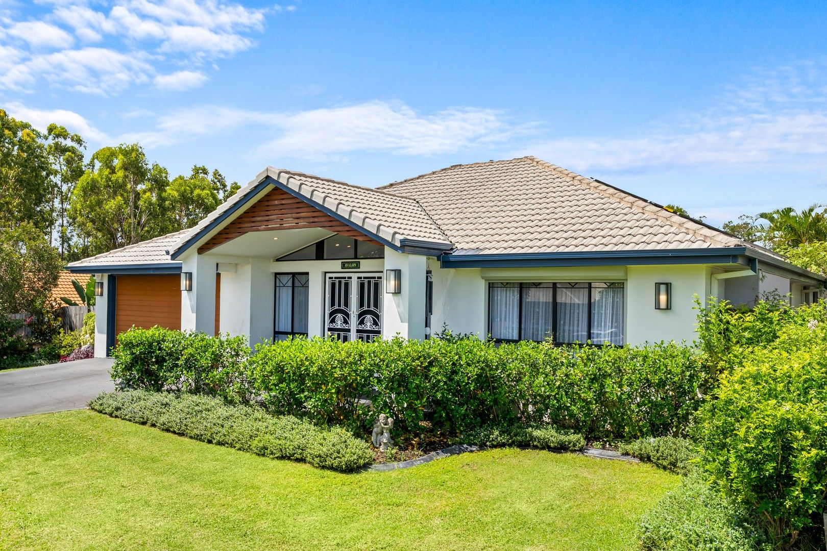 4 bedrooms House in 98 Lakeside Avenue SPRINGFIELD LAKES QLD, 4300