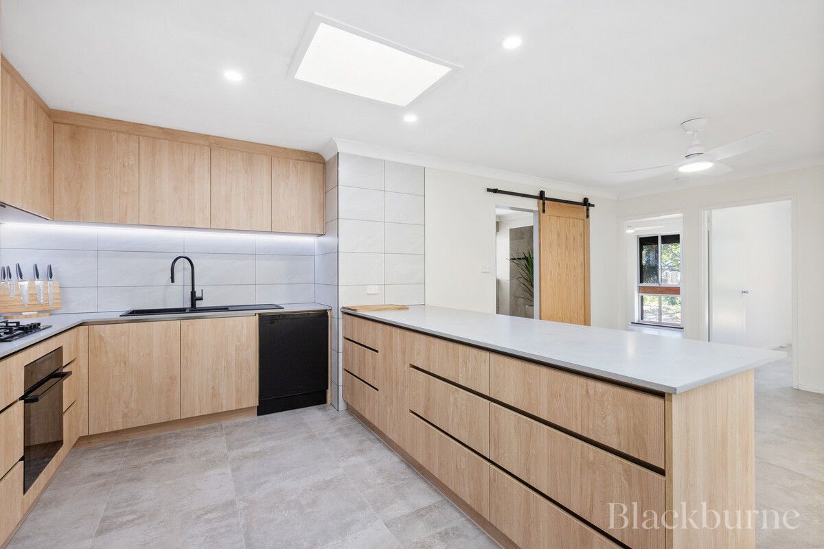 3 bedrooms House in 1 Bibanup Court HILLMAN WA, 6168
