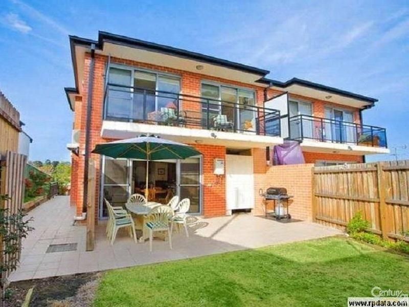 3 bedrooms Townhouse in 2/110 George Street SOUTH HURSTVILLE NSW, 2221