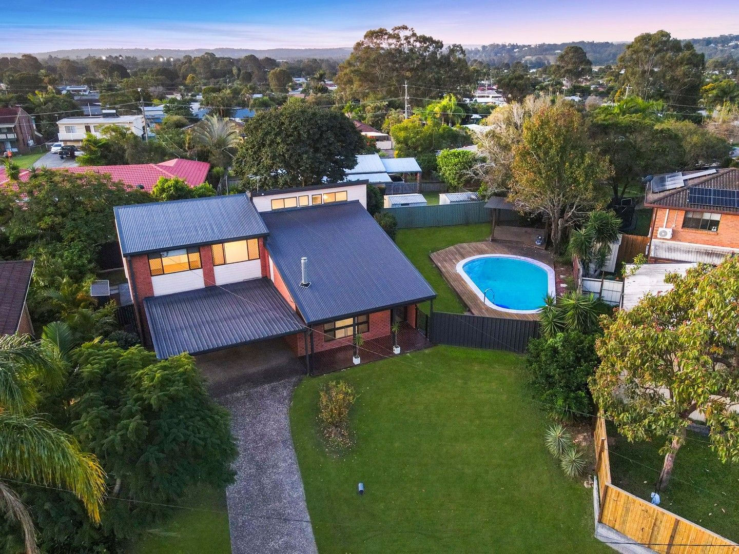 5 bedrooms House in 6 Fisher Court BETHANIA QLD, 4205