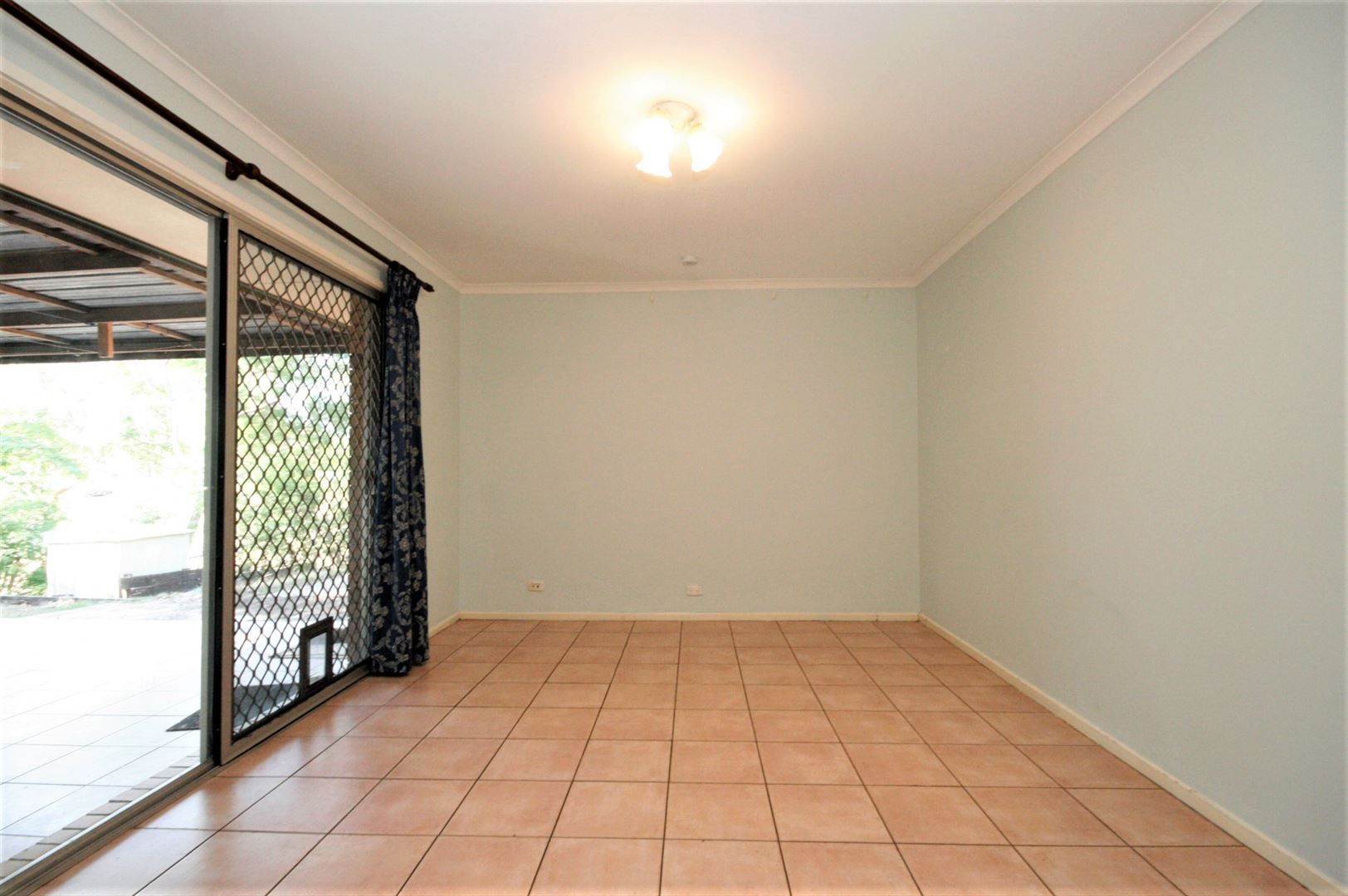 21 Queens Rd, Everton Hills QLD 4053, Image 2