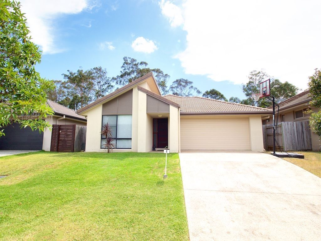 5 bedrooms House in 4 Tooloom Court WATERFORD QLD, 4133