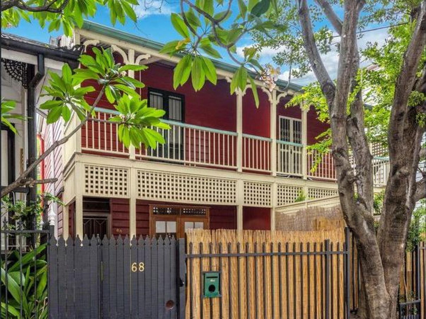 2/68 Berry Street, Spring Hill Property History & Address Research