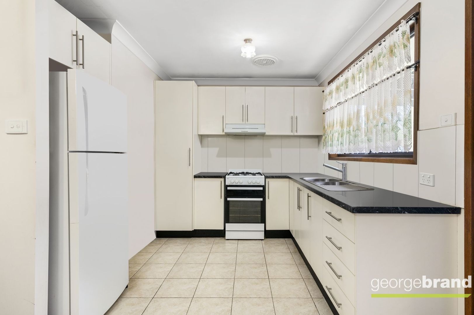 13 Whitehead Close, Kariong NSW 2250, Image 2